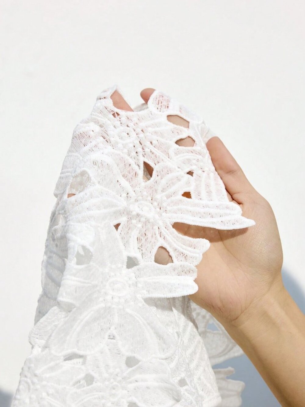 White Casual Women's Elegant Lace Top - Picture 8 of 8